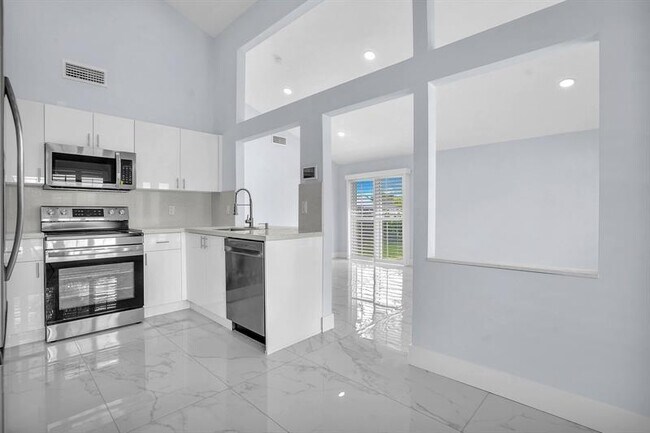 Building Photo - 8389 Rural Ln