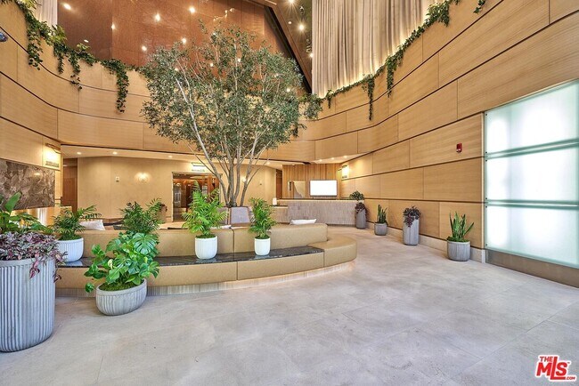 Building Photo - 1100 Wilshire Blvd