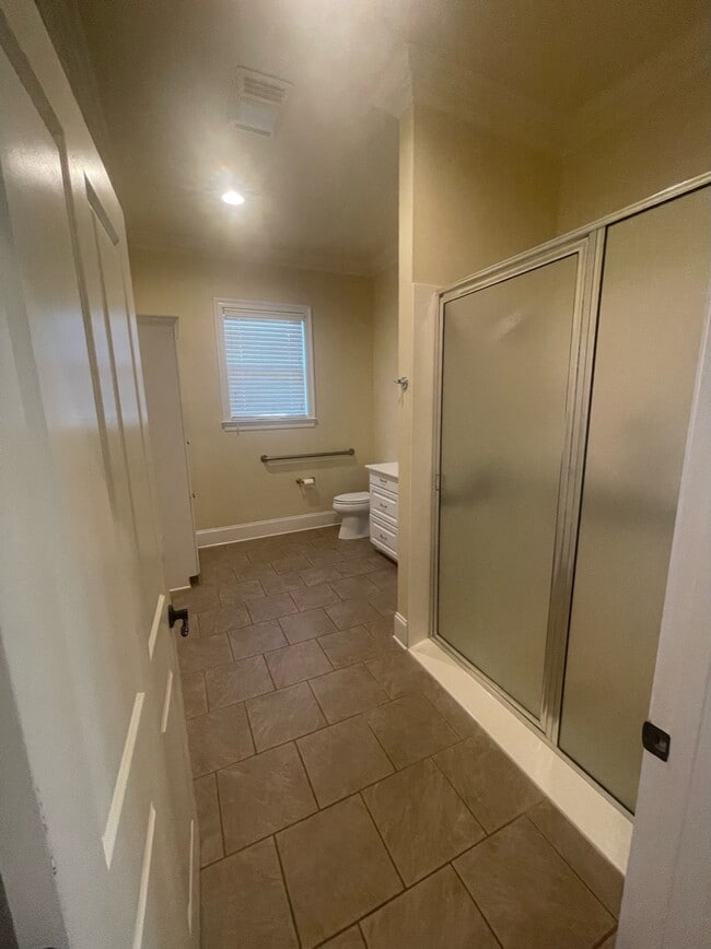 Building Photo - 1200 E Main St