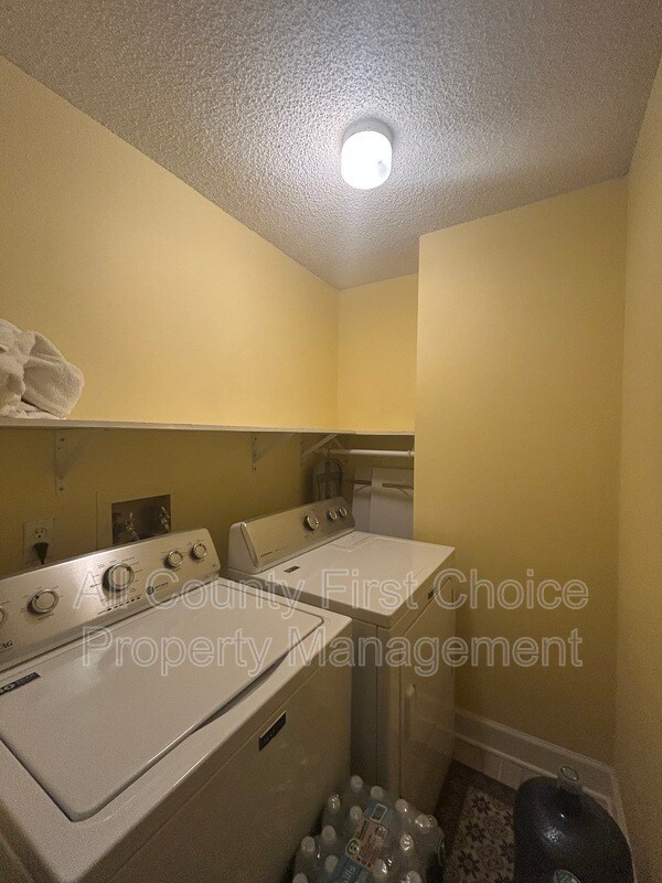 Building Photo - 2505 Cypress Pond Rd