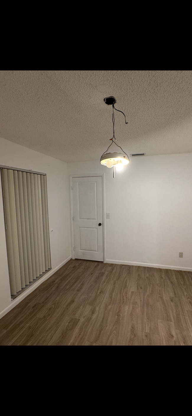 Building Photo - 1333 NW 2nd Ave