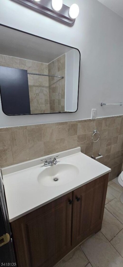 Building Photo - 206 Main St