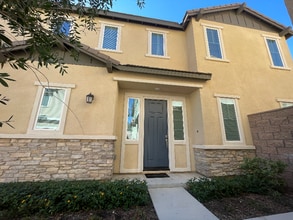 Building Photo - 16254 Lozano St