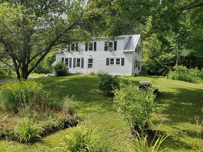 Building Photo - 16 Etna Rd