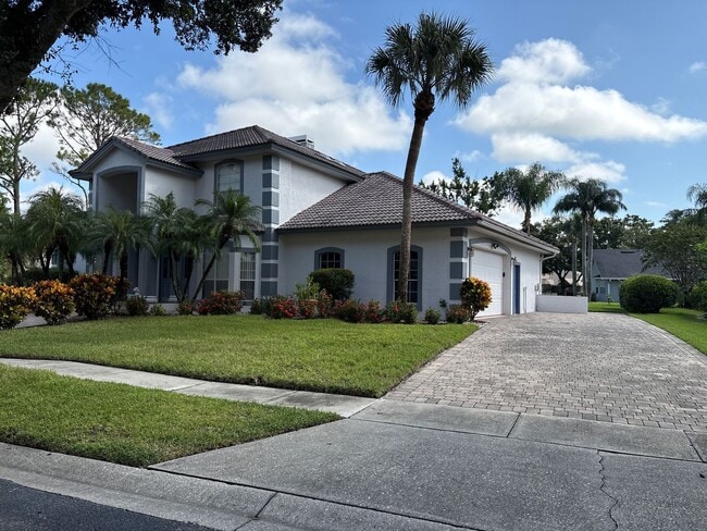 Building Photo - 2-Story pool home in The Fairways of Hunte...