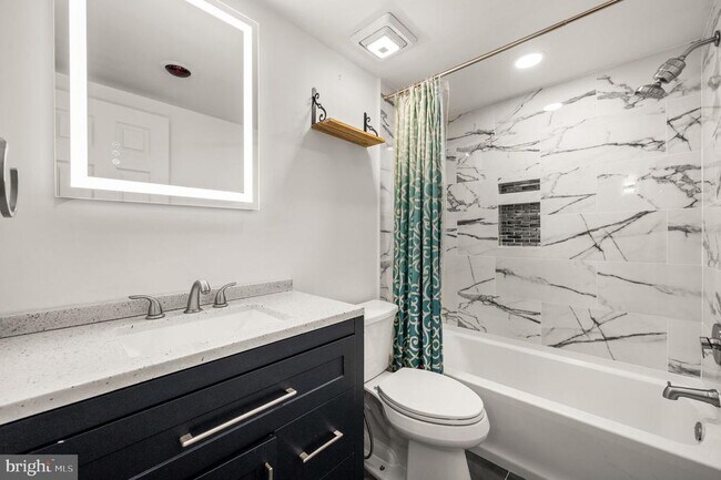 Building Photo - 288 Drummers Ln