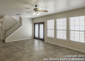 Building Photo - 915 Classen Pass