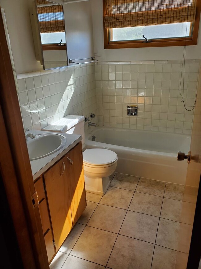 Building Photo - 601/603 9th St NW