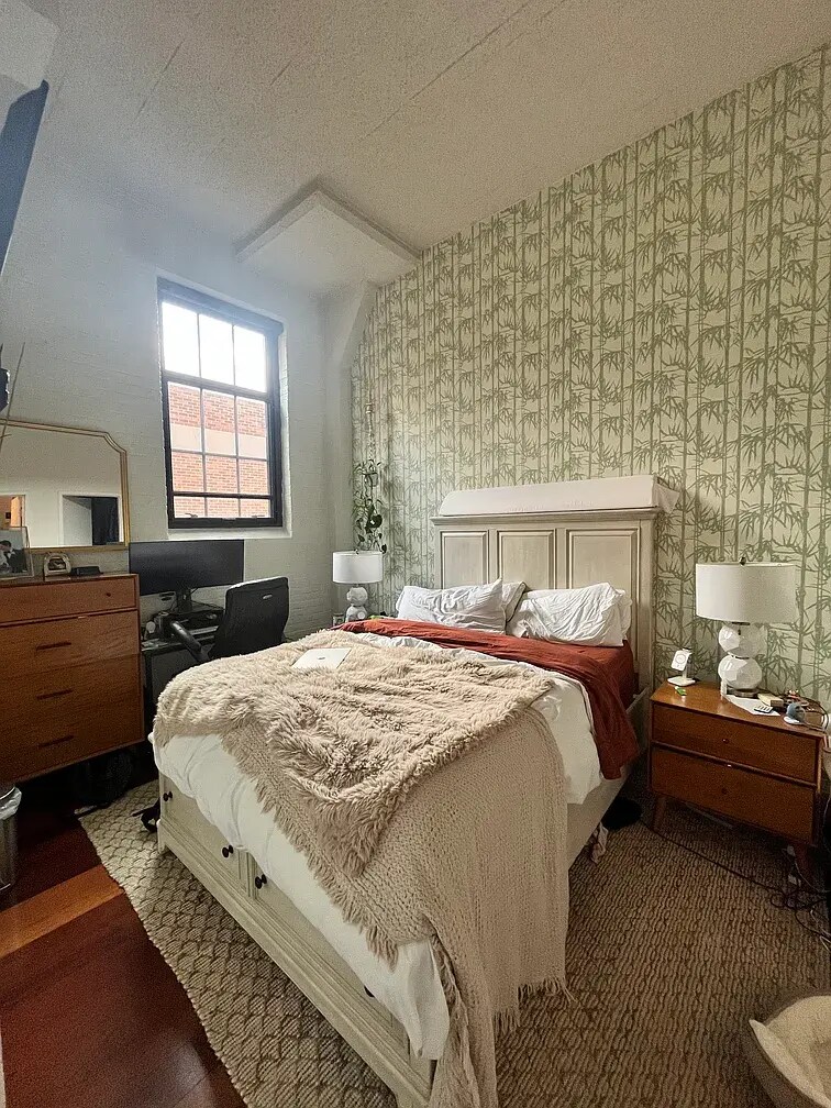 Building Photo - 2429 Locust St