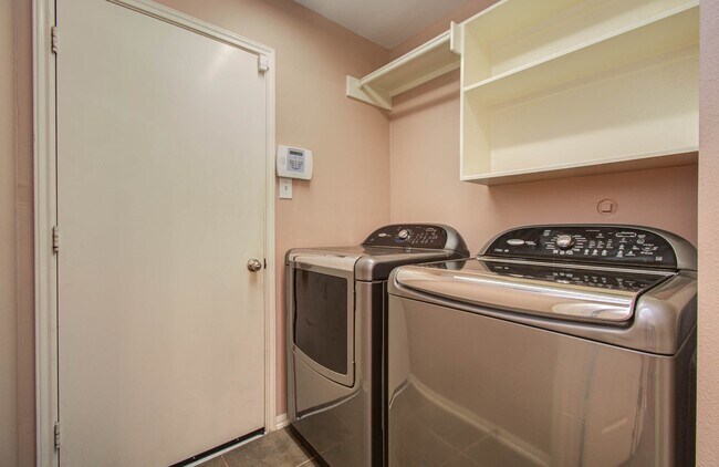 Building Photo - 13558 Fawn Lily Dr