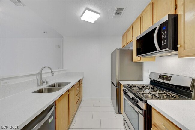 Building Photo - 1453 Morro Creek St