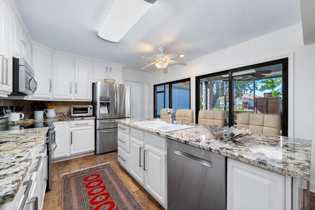 Building Photo - 3000 Conifer Dr