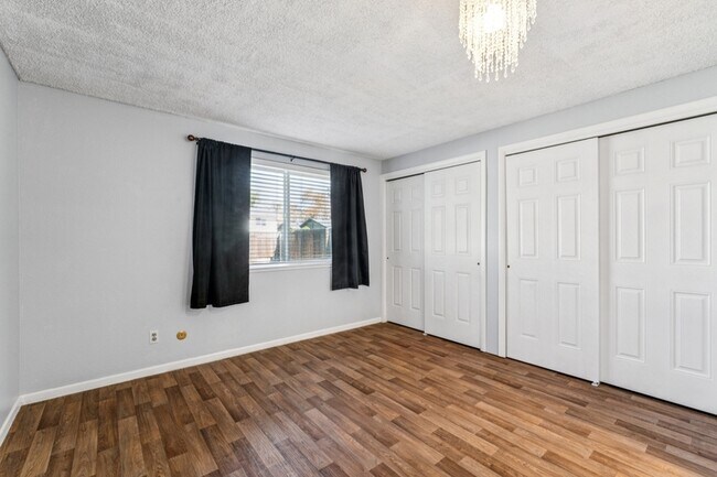 Building Photo - 1508 W Elm Pl