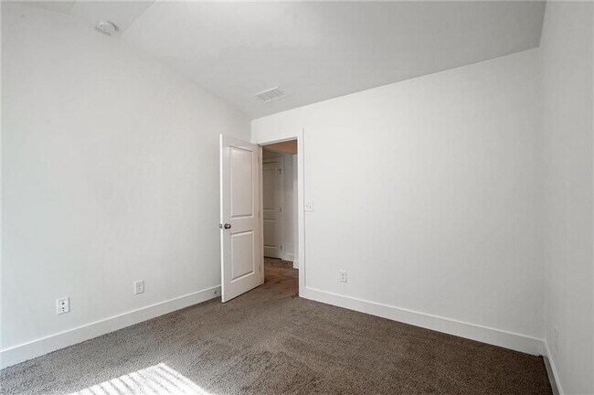 Building Photo - 2235 Mulsanne Dr