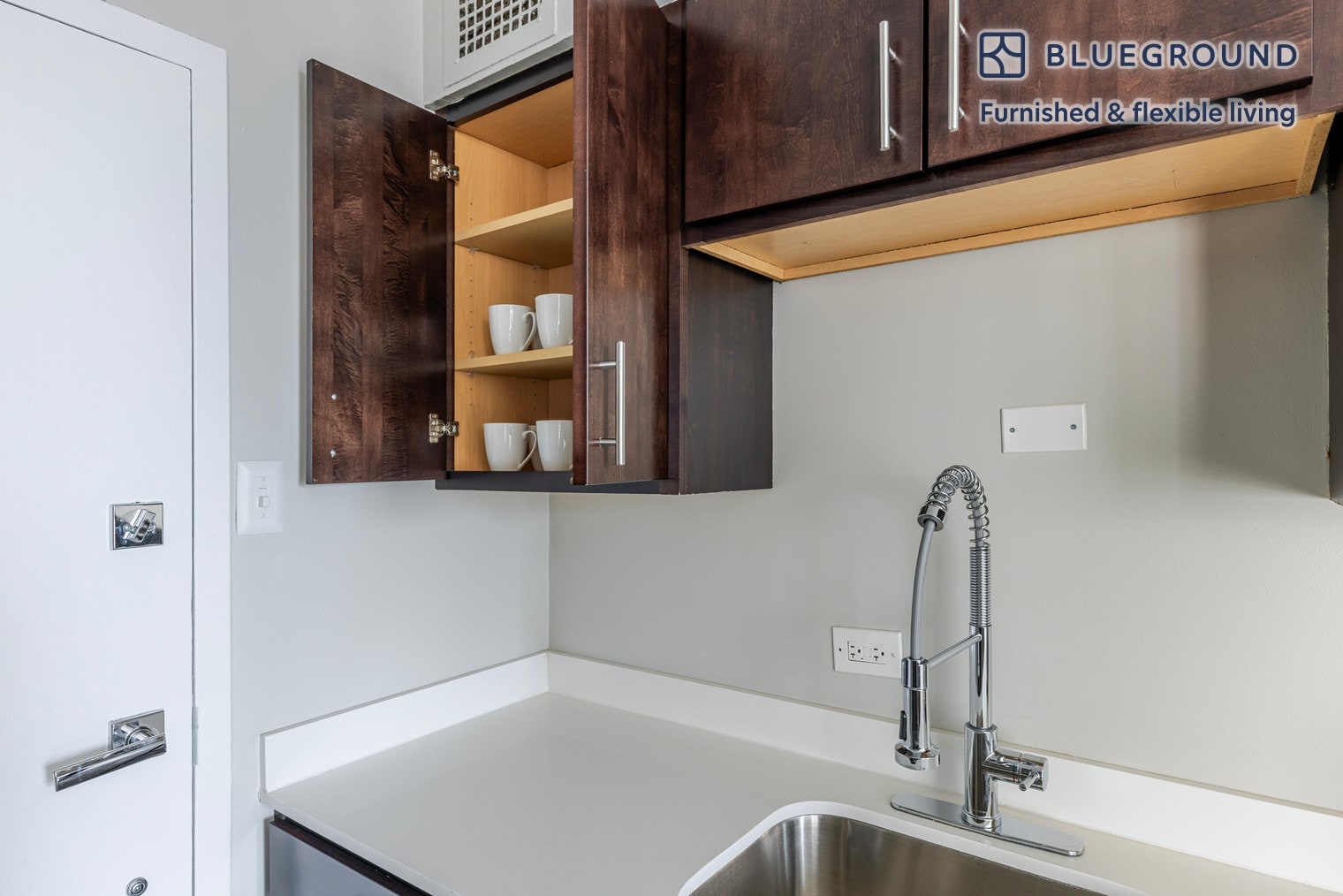 Building Photo - 5600 N Sheridan Rd