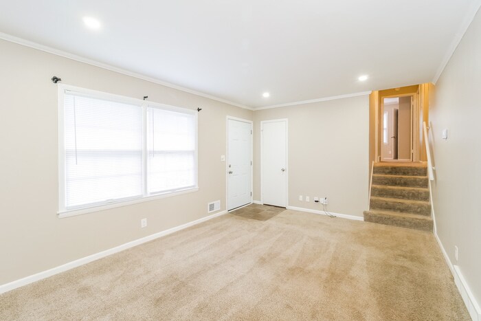 Building Photo - 13624 Spring St