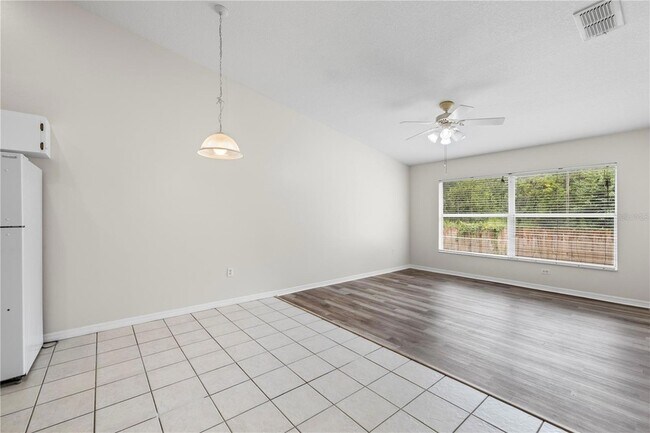 Building Photo - 37228 Grassy Hill Ln