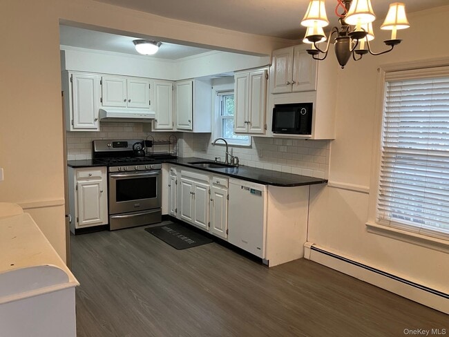 Building Photo - 18 Park Ave