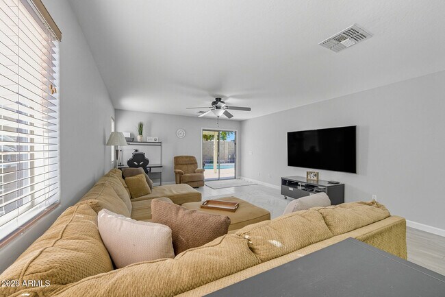 Building Photo - 45023 Miramar Rd