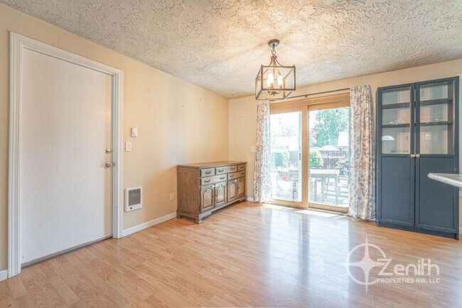 Building Photo - 4213 NE 139th Ave