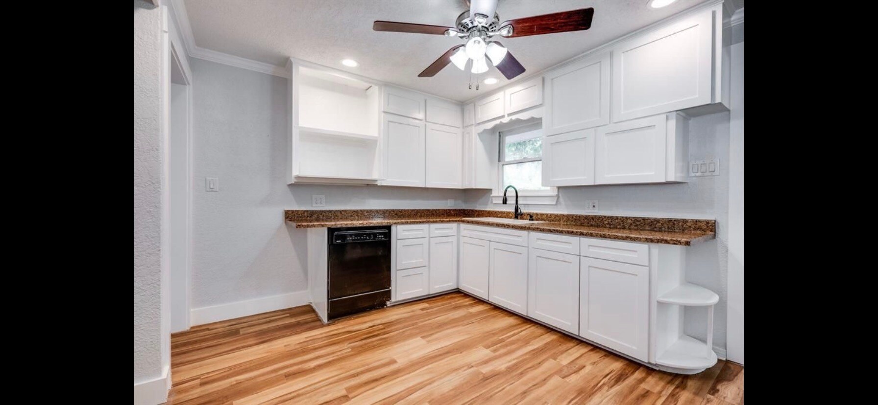 Building Photo - 702 W Brockett St