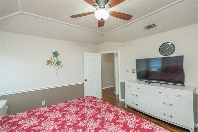 Building Photo - 116 Meadowglen Cir