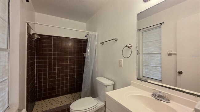 Building Photo - 4319 NW 26th Dr