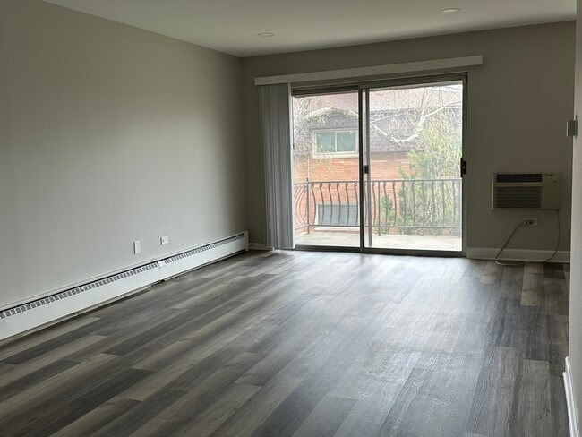 Building Photo - 2340 186th St