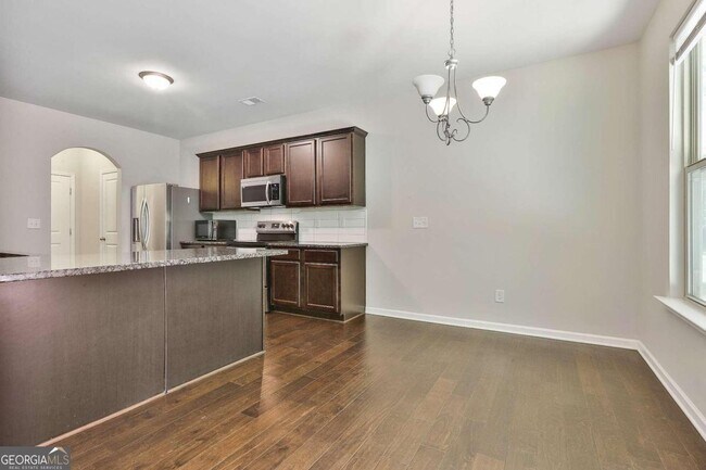 Building Photo - 240 Stillwood Dr