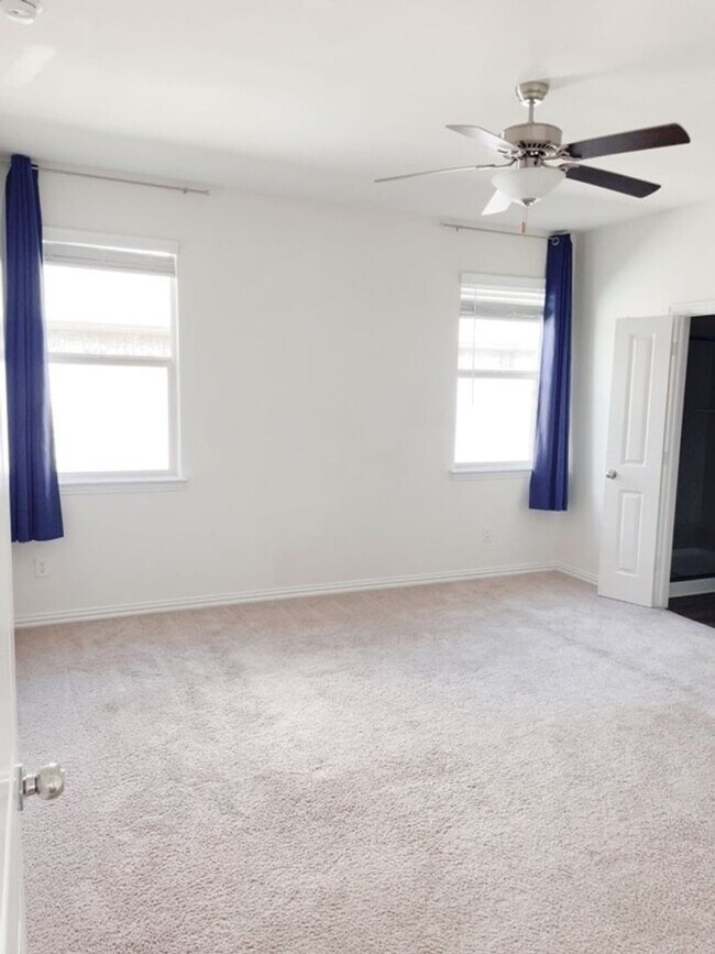 Building Photo - Spacious 4BR House in Forney , near by bes...