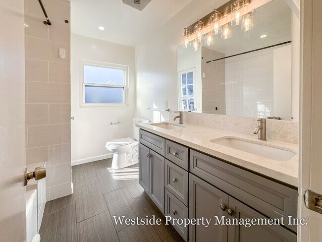 Building Photo - 8100 W 83rd St