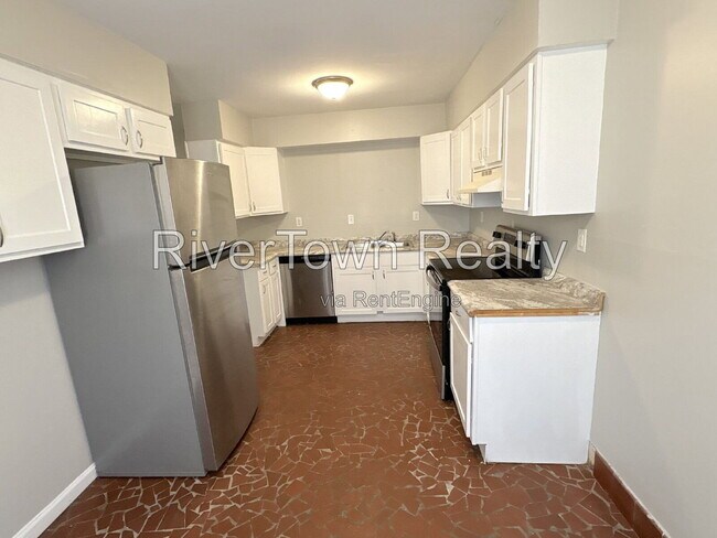 Building Photo - 1976 Goldbrier Ln
