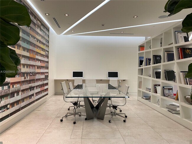 Building Photo - 4250 Biscayne Blvd