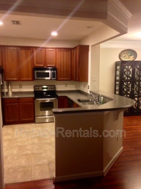 Building Photo - 11141 Castlemain Cir S