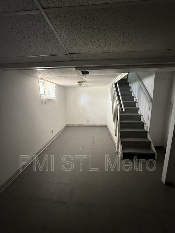 Building Photo - 223 Midlothian Rd