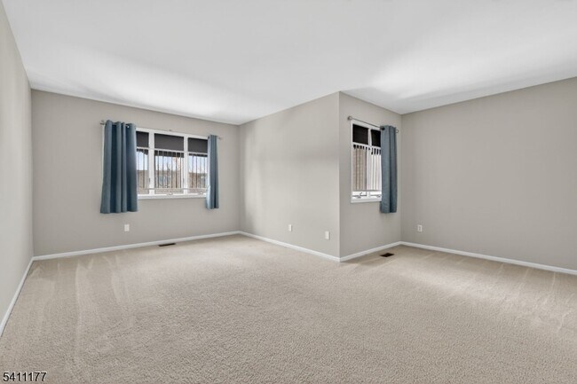 Building Photo - 140 Kingston Ct