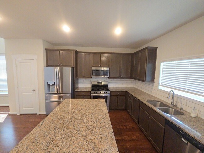 Building Photo - 7543 Coral Ter Dr