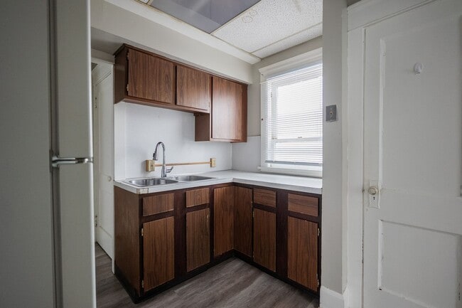 Building Photo - 1022 19th St NW