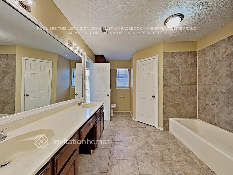 Building Photo - 6620 Basswood Dr