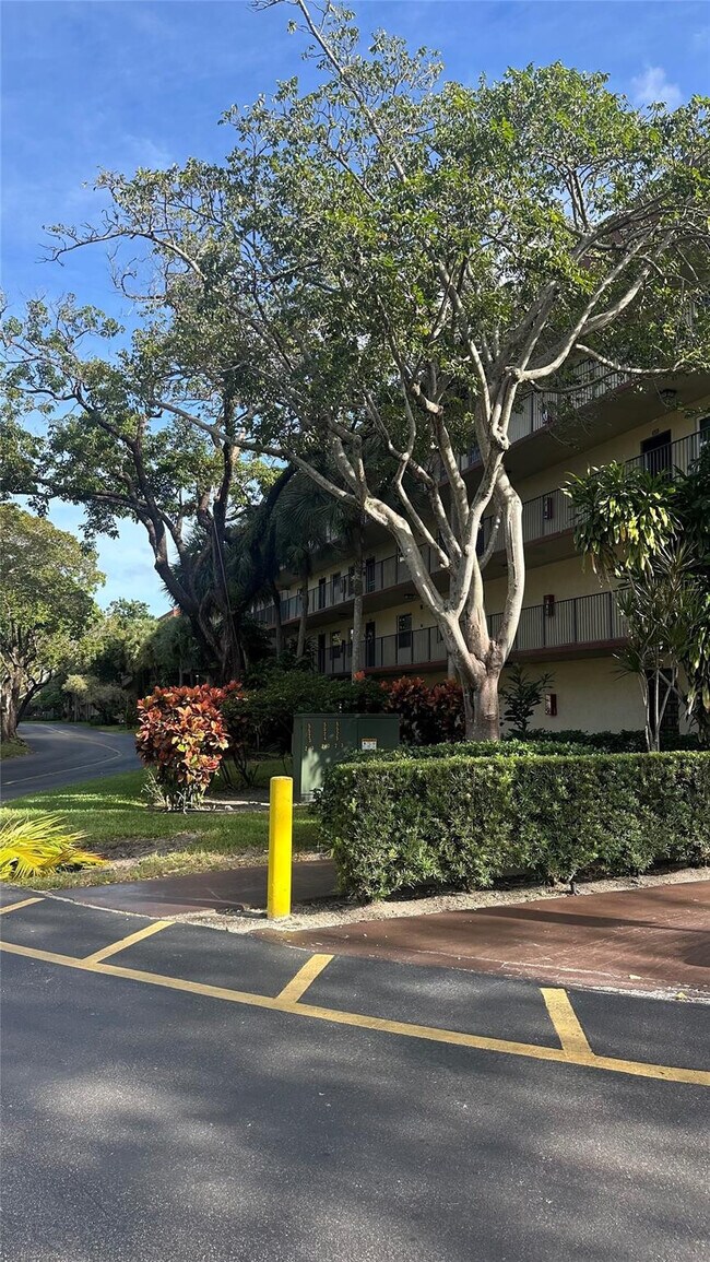 Building Photo - 3361 NW 47th Terrace