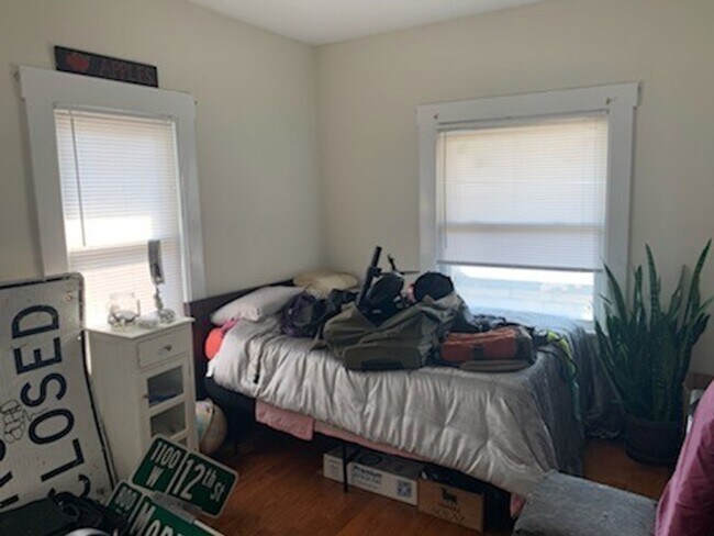 Building Photo - 2 BED with easy access to Downtown!