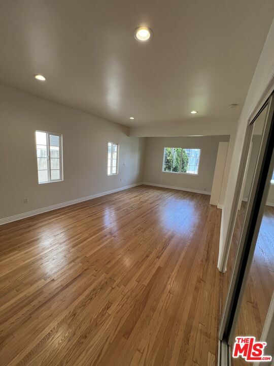 Building Photo - 153 N Hamilton Dr