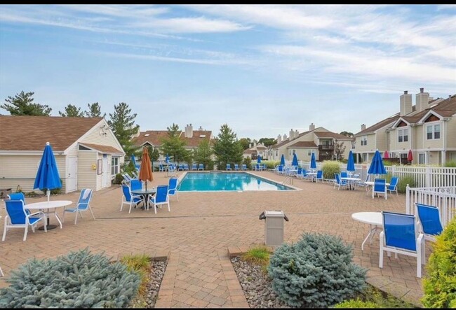 Building Photo - 3102 Whispering Hills Dr