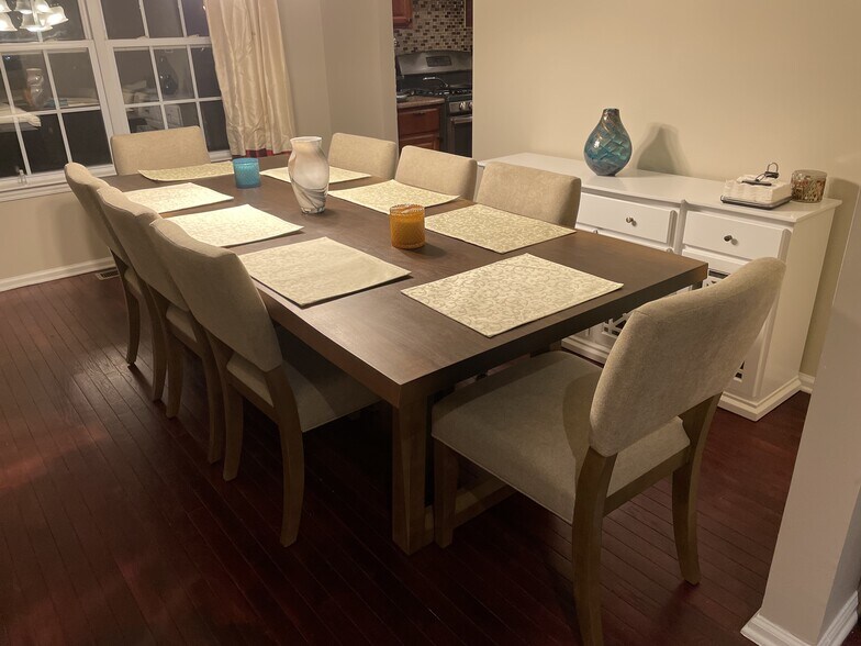 Building Photo - 10 Boehm Dr