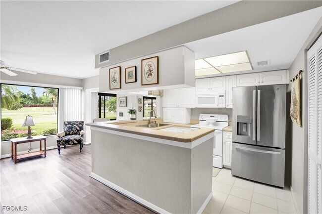 Building Photo - 5905 Trailwinds Dr