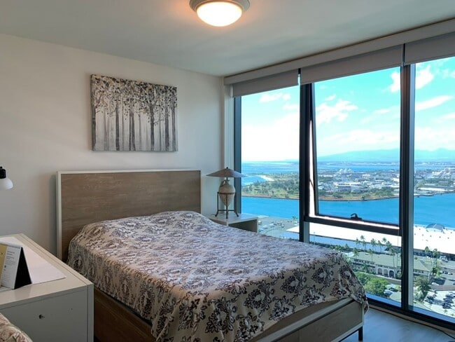 Building Photo - Fully Furnished 2B+office/2 BA/2 Parking on High Floor Corner Unit with Ocean View