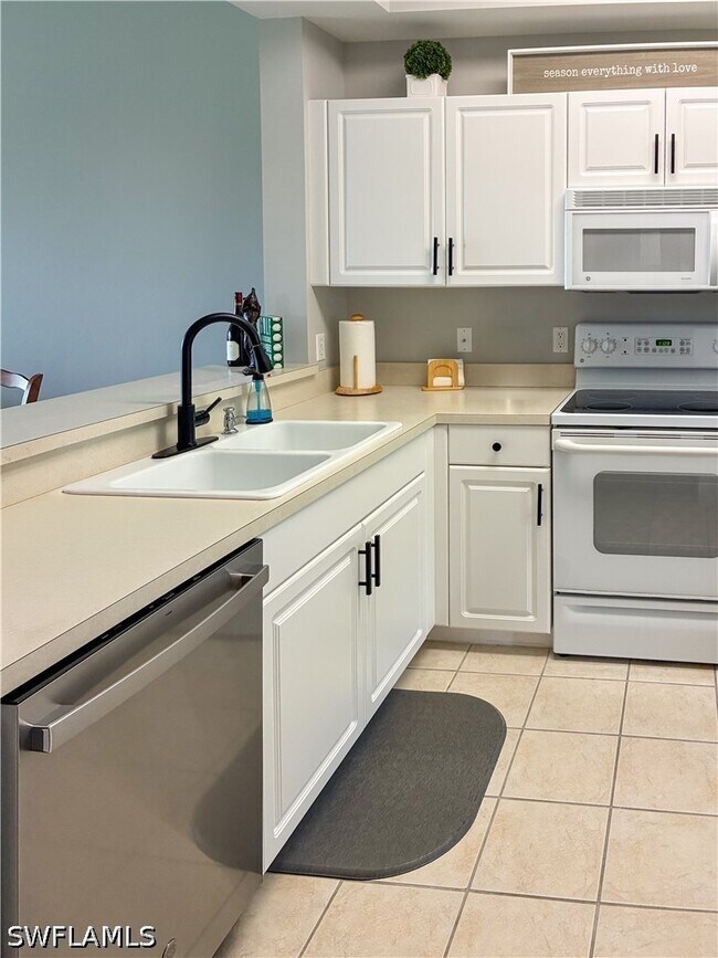 Building Photo - 3970 Loblolly Bay Dr