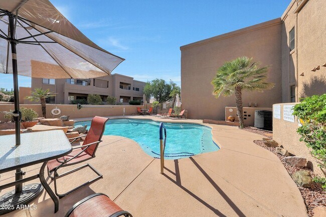 Building Photo - 13804 N Saguaro Blvd