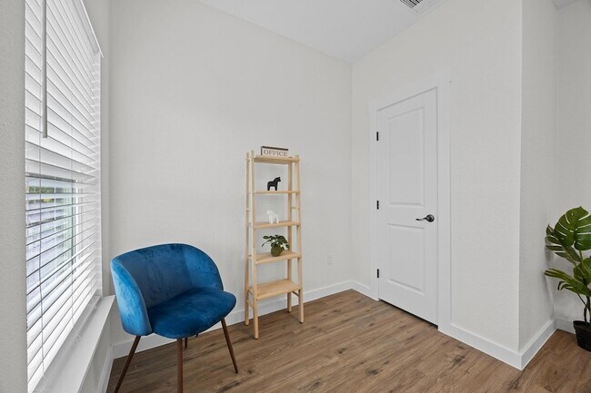 Building Photo - 17701 Village Dr