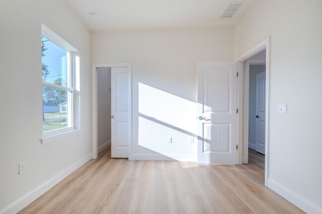 Building Photo - Unique property for rent ~!
